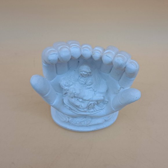 Vintage Plaster Statue of The PIeta In Hand - Picture 5 of 10